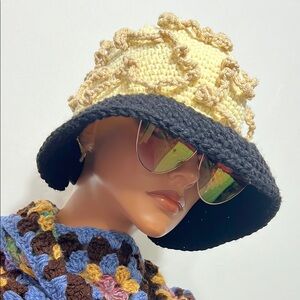 Elegant Two-Tone Crochet Bucket Hat